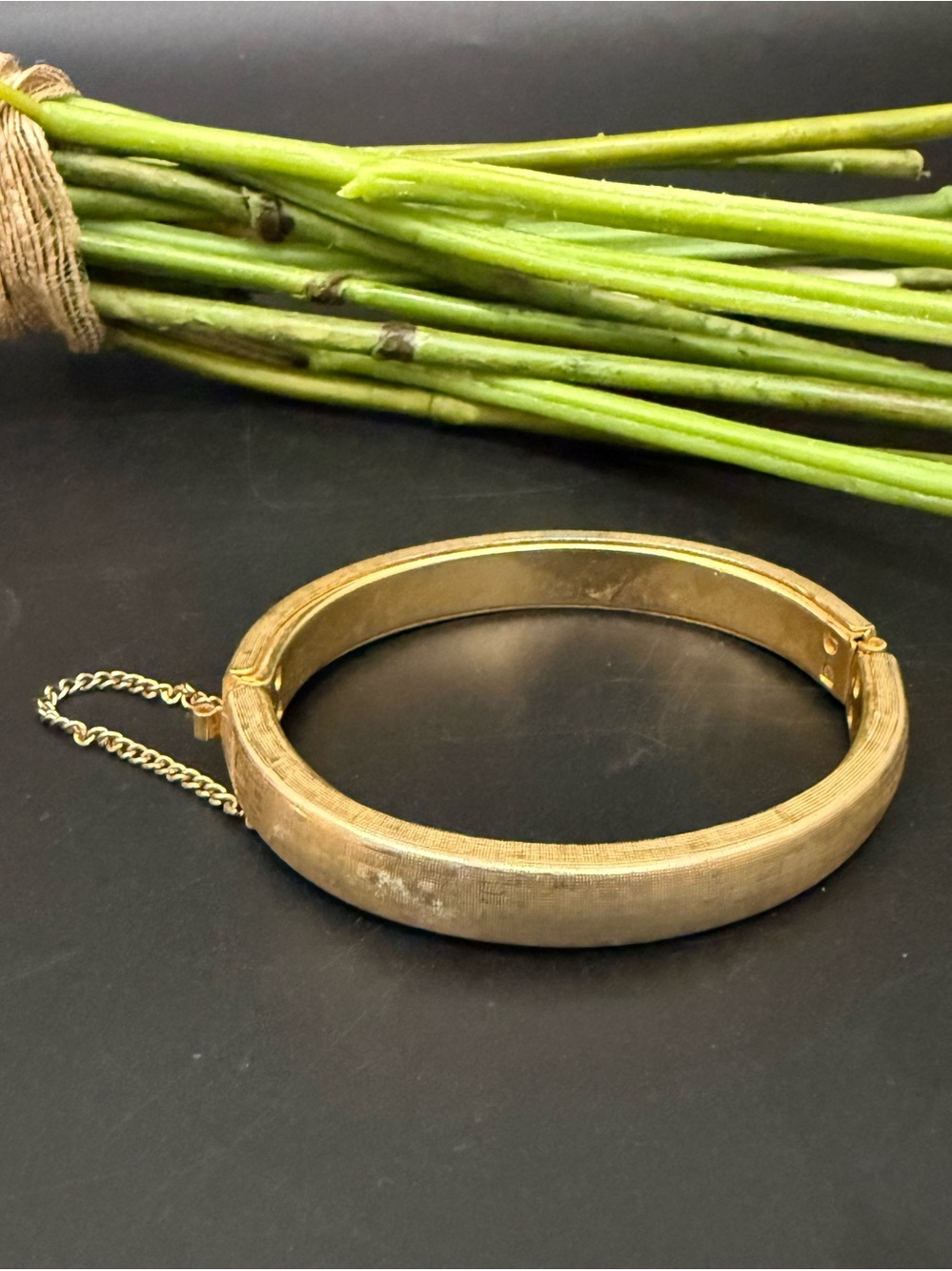 Vintage Unsigned Textured Gold-tone Hinged Bangle Bracelet
